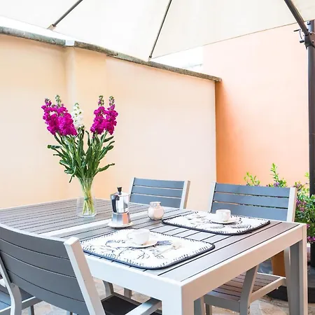 Bright With Terrace *